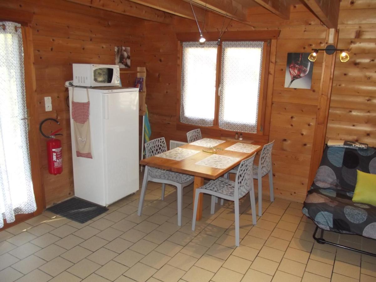 Вилла La Roche Du Moulin Saint-More Экстерьер фото